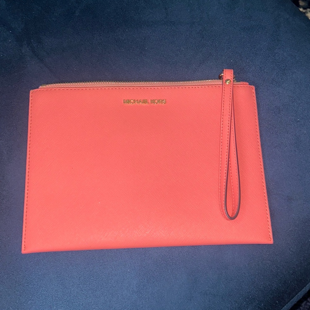 Michael kors large wristlet